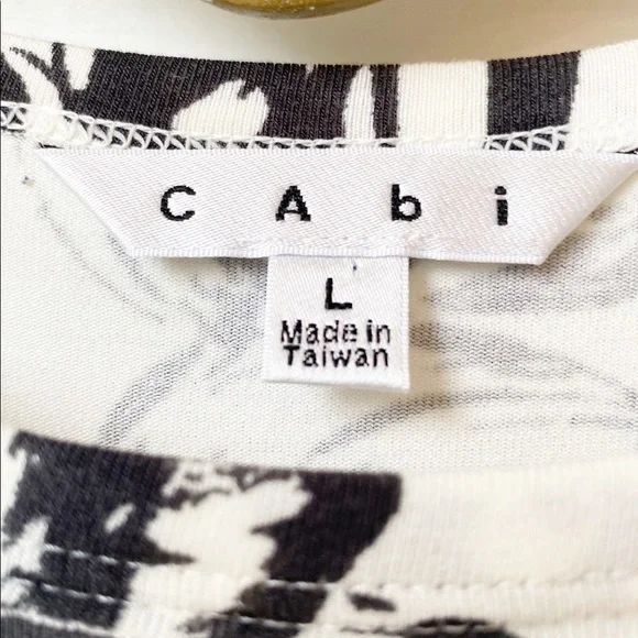 CAbi Butterfly Floral Long Sleeve Trapeze Tee L - Picture 5 of 7